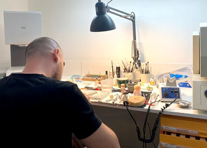 laborator de tehnica dentara pitesti